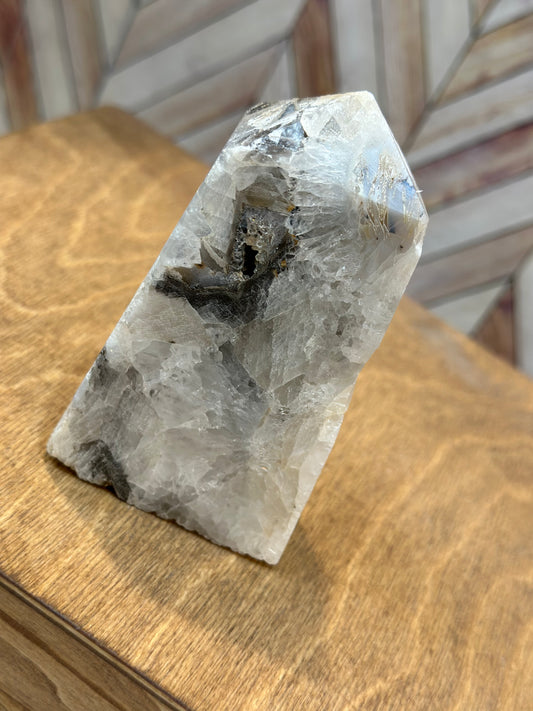 Druzy Quartz Obelisk